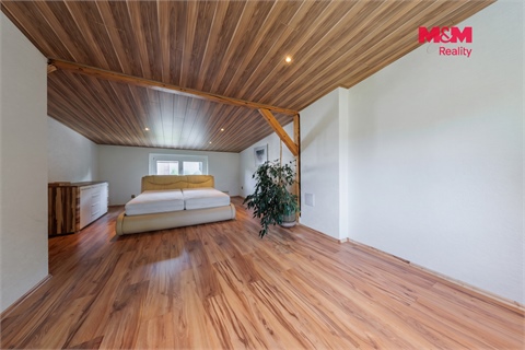 Prodej rodinného domu, 300 m² - 2
