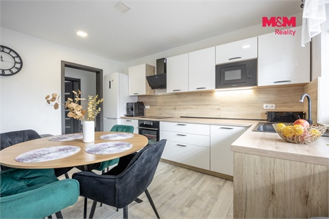 Prodej rodinného domu, 280 m² - 28