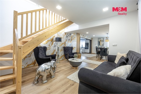 Prodej rodinného domu, 280 m² - 20