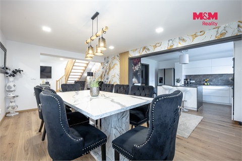 Prodej rodinného domu, 280 m² 22