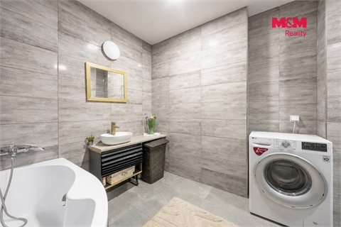 Prodej rodinného domu, 280 m² - 24