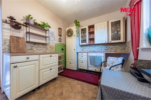 Prodej rodinného domu, 84 m² 2