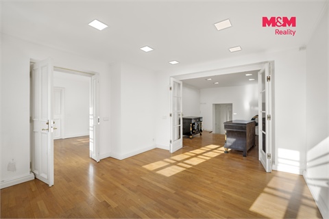 Prodej rodinného domu, 383 m² 8