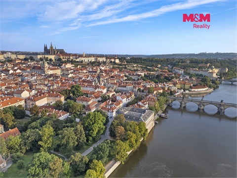 Prodej rodinného domu, 383 m² 2