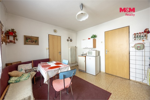 Prodej rodinného domu, 200 m² - 16