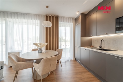 Prodej bytu 4kk, 147 m² - 0