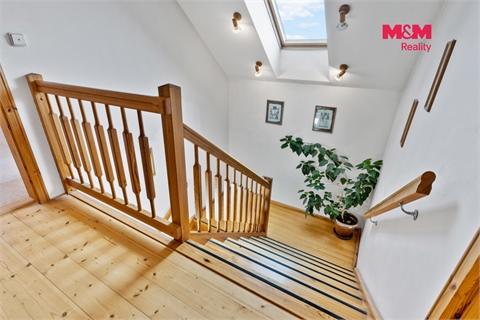 Prodej rodinného domu, 250 m² 18