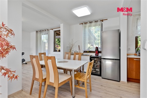 Prodej rodinného domu, 250 m² - 8