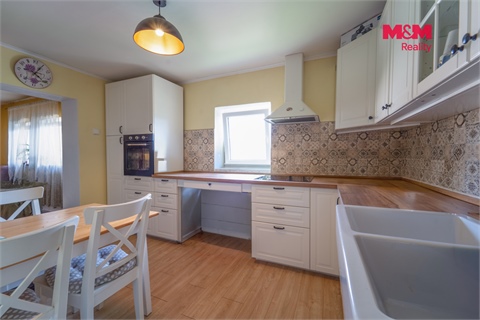 Prodej rodinného domu, 213 m² - 2