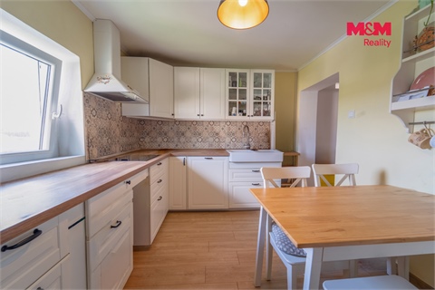 Prodej rodinného domu, 213 m² 2