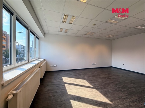 Pronájem kanceláře, 94 m² - 0