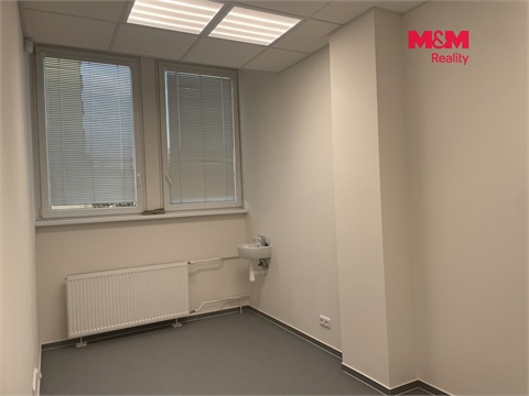 Pronájem obchodních prostor, 48 m² 2