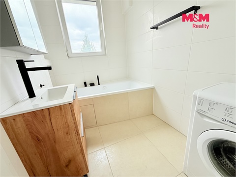 Pronájem bytu 1kk, 50 m² 10