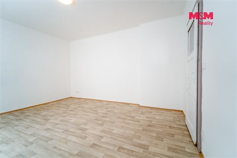 Pronájem bytu 1+1, 37 m² - 4