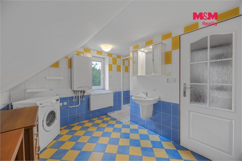 Prodej rodinného domu, 200 m² 12