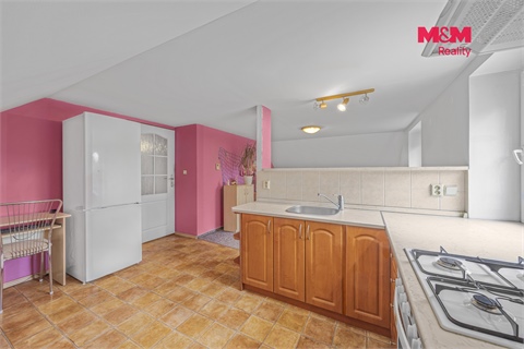 Prodej rodinného domu, 200 m² - 4