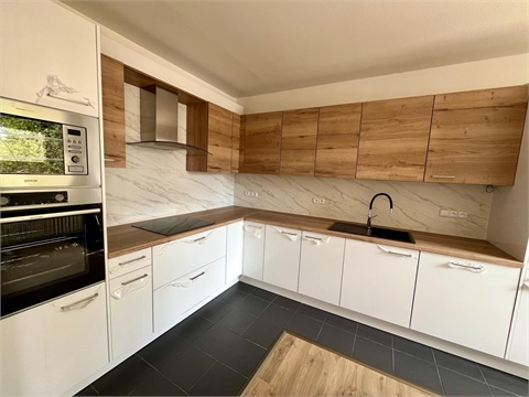 Pronájem bytu 4+1, 100 m² 0