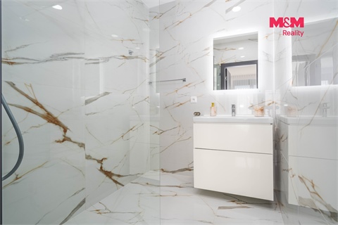 Prodej rodinného domu, 195 m² - 24