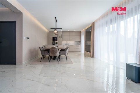 Prodej rodinného domu, 195 m² 14