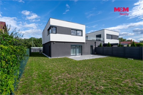 Prodej rodinného domu, 195 m² - 2