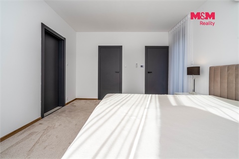 Prodej rodinného domu, 195 m² 24