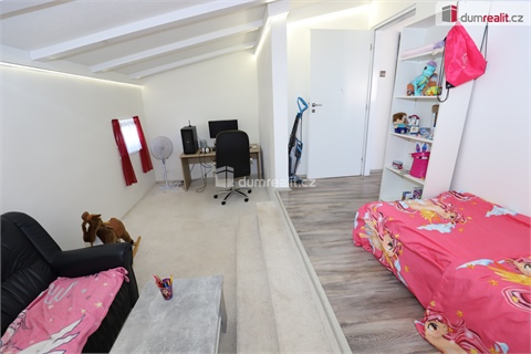 Prodej komerčního objektu, 330 m² 6