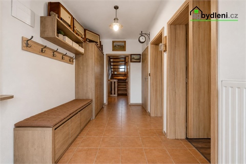 Prodej rodinného domu, 280 m² 16