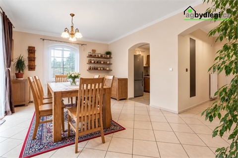 Prodej rodinného domu, 280 m² 6