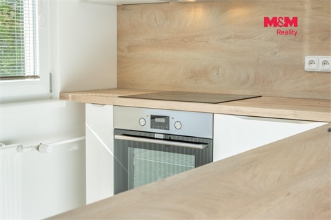 Prodej bytu 4+1, 77 m² 12