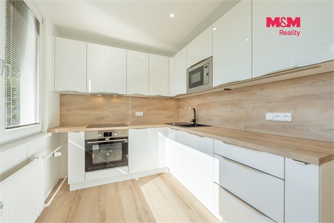 Prodej bytu 4+1, 77 m² - 0