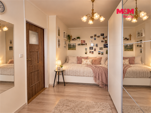 Prodej rodinného domu, 930 m² - 26