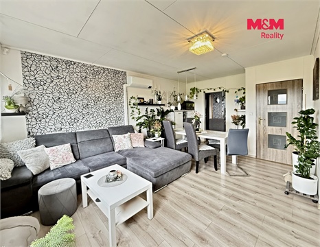 Prodej rodinného domu, 930 m² 14