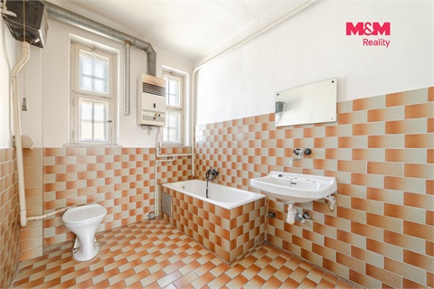 Prodej rodinného domu, 200 m² 10