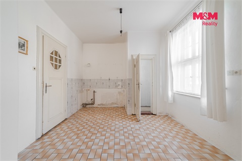 Prodej rodinného domu, 200 m² 6
