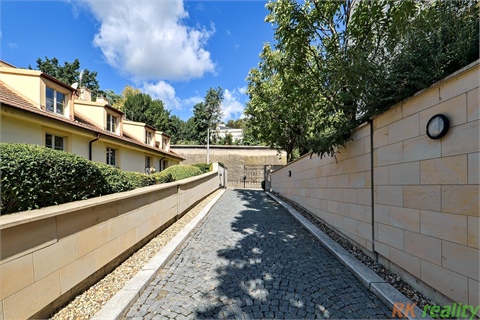 Pronájem bytu 3kk, 102 m² 26