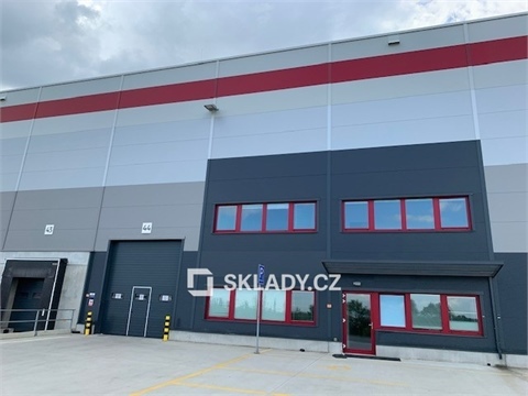 Pronájem skladu / haly, 4 800 m² - 0