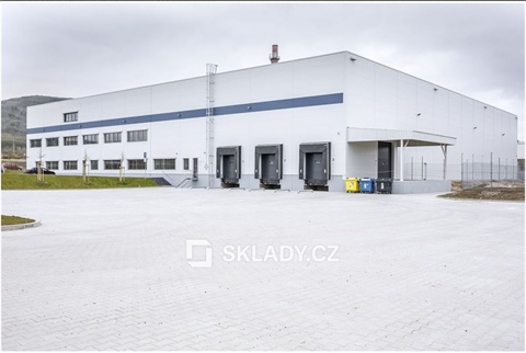 Pronájem skladu / haly, 25 000 m² - 0