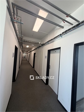Pronájem kanceláře, 450 m² - 0