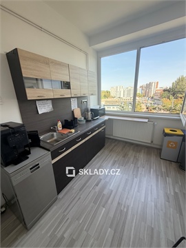 Pronájem kanceláře, 450 m² - 2