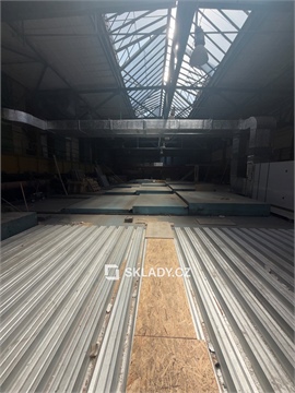 Pronájem skladu / haly, 1 000 m² - 2