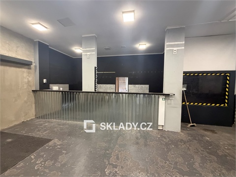 Pronájem skladu / haly, 1 000 m² - 0