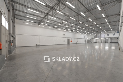 Pronájem skladu / haly, 1 395 m² 2