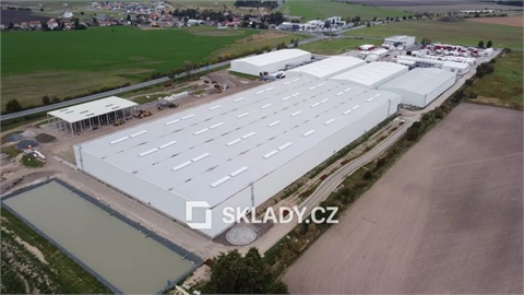 Pronájem skladu / haly, 4 000 m² - 2