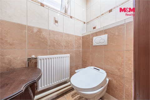 Prodej rodinného domu, 235 m² - 8