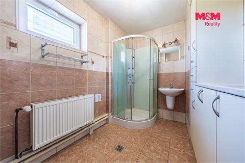 Prodej rodinného domu, 235 m² 8