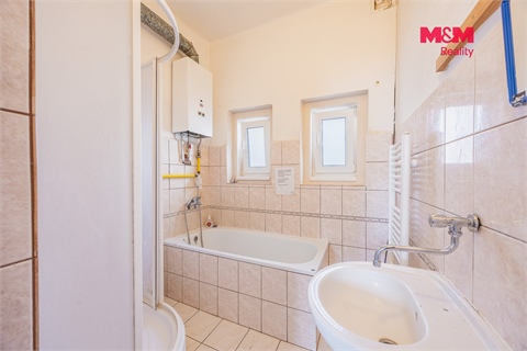 Prodej rodinného domu, 200 m² 10