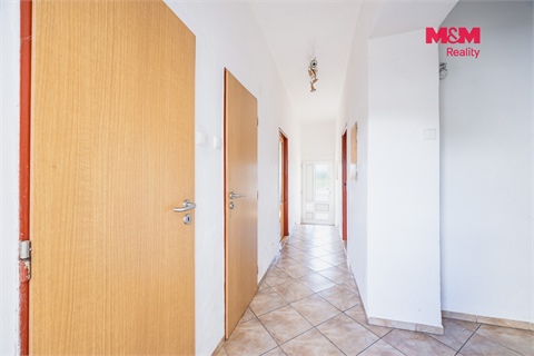 Prodej rodinného domu, 200 m² - 10