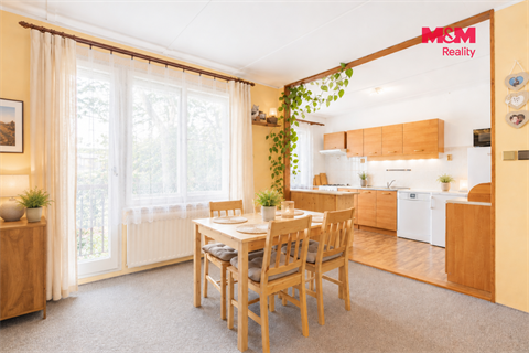 Prodej rodinného domu, 210 m² - 2