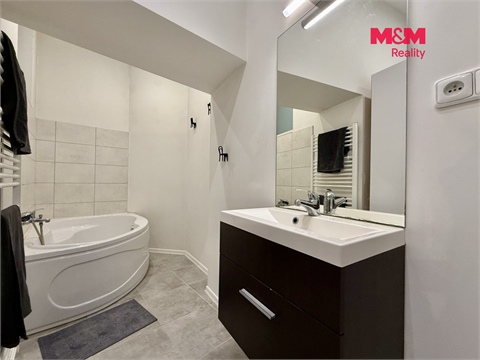 Pronájem bytu 1kk, 44 m² 2