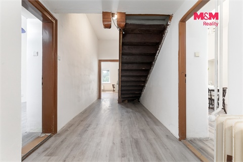 Prodej rodinného domu, 300 m² - 10